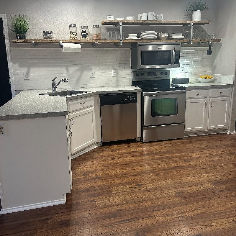 Furnished Finder property 532386_1 photo 12