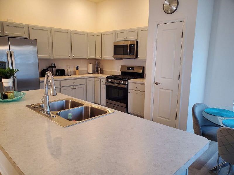 Furnished Finder property 532394_1 photo 13