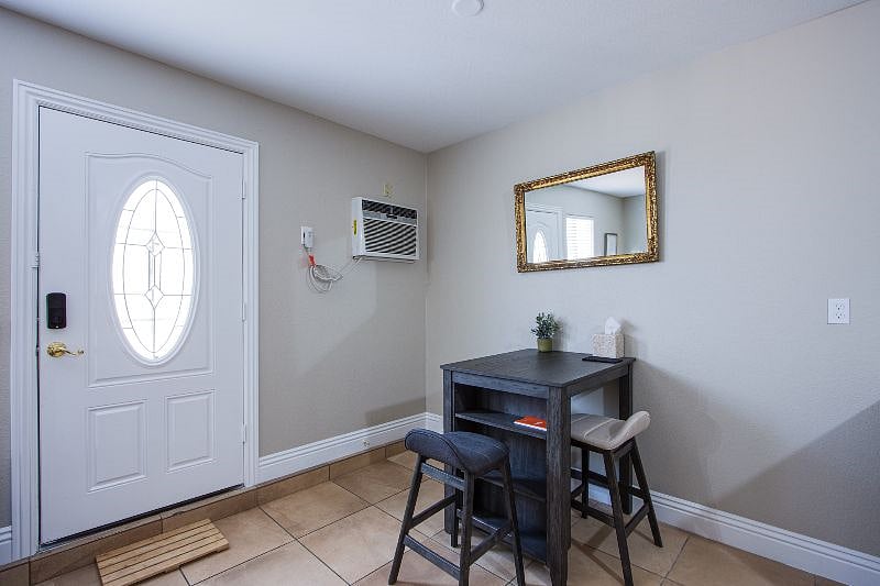 Furnished Finder property 532429_1 photo 8