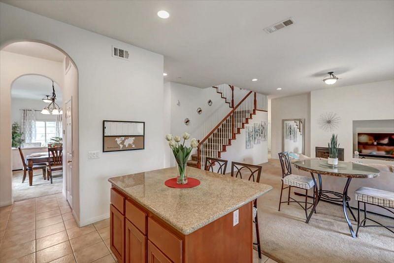 Furnished Finder property 532457_1 photo 4