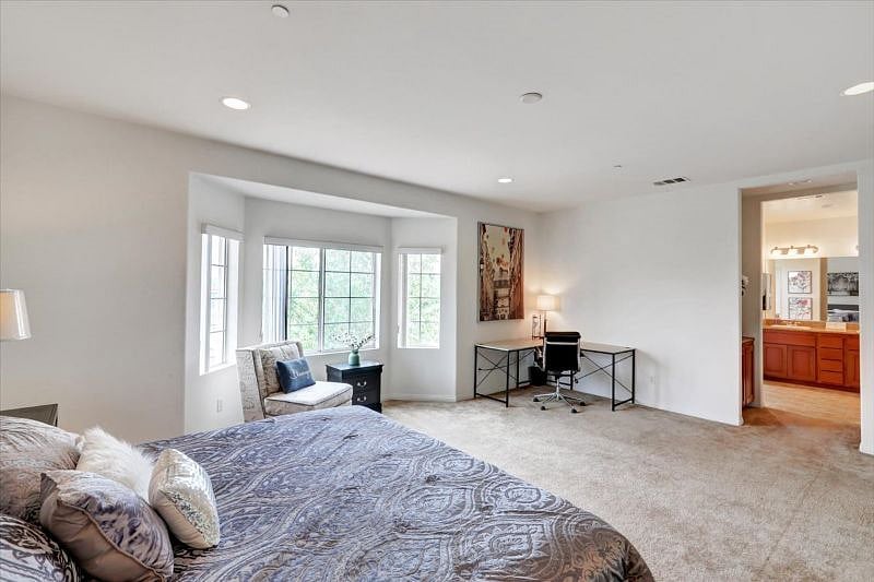 Furnished Finder property 532457_1 photo 11