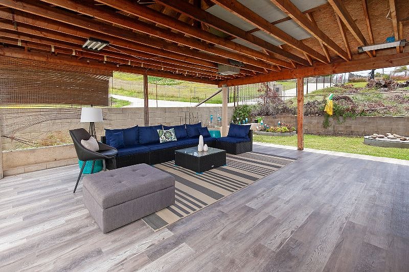 patio area in the backyard