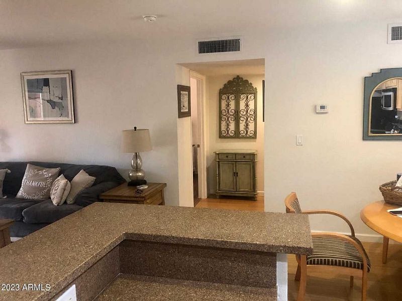 Furnished Finder property 532600_1 photo 6
