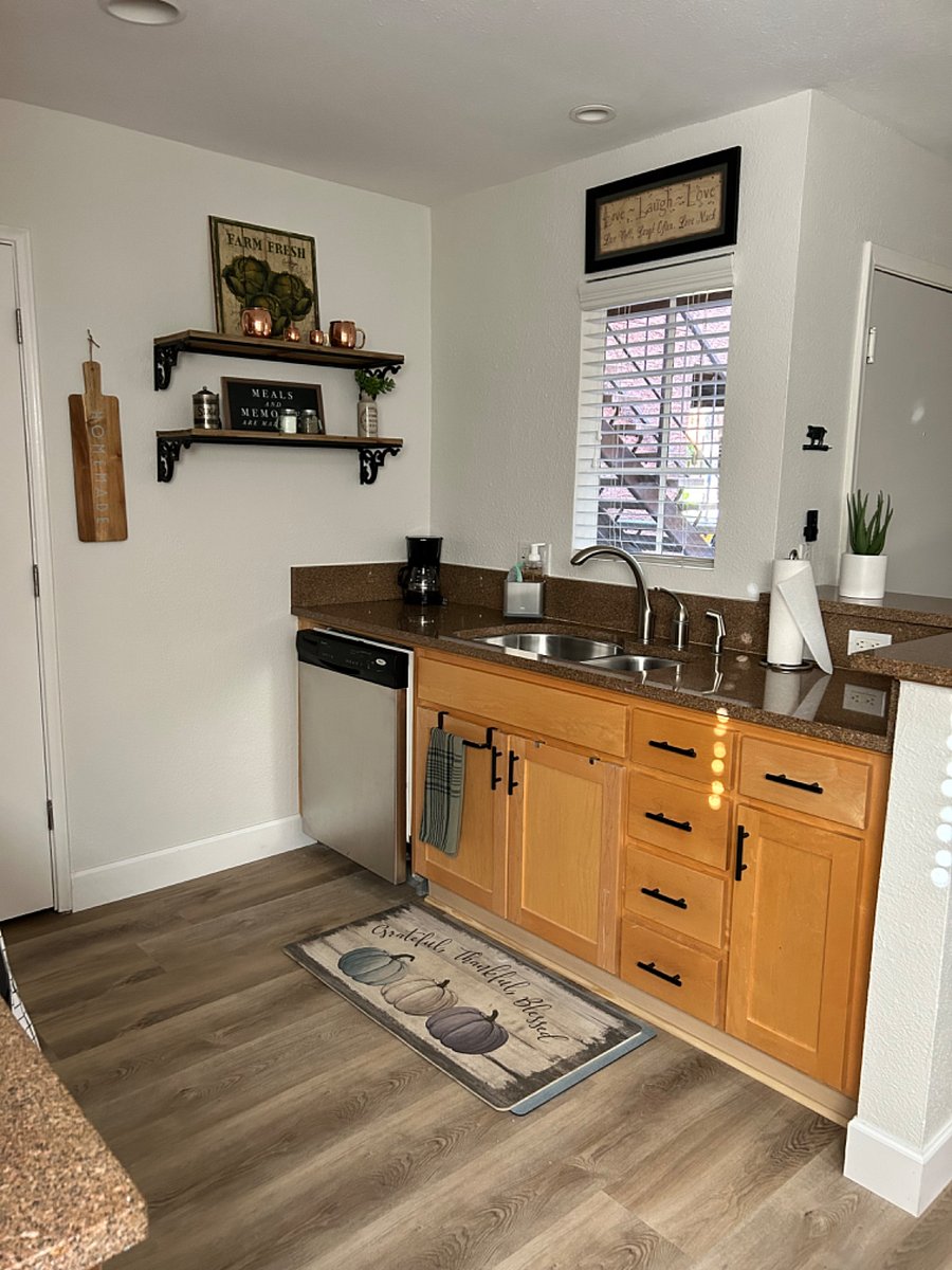 Furnished Finder property 532600_1 photo 9
