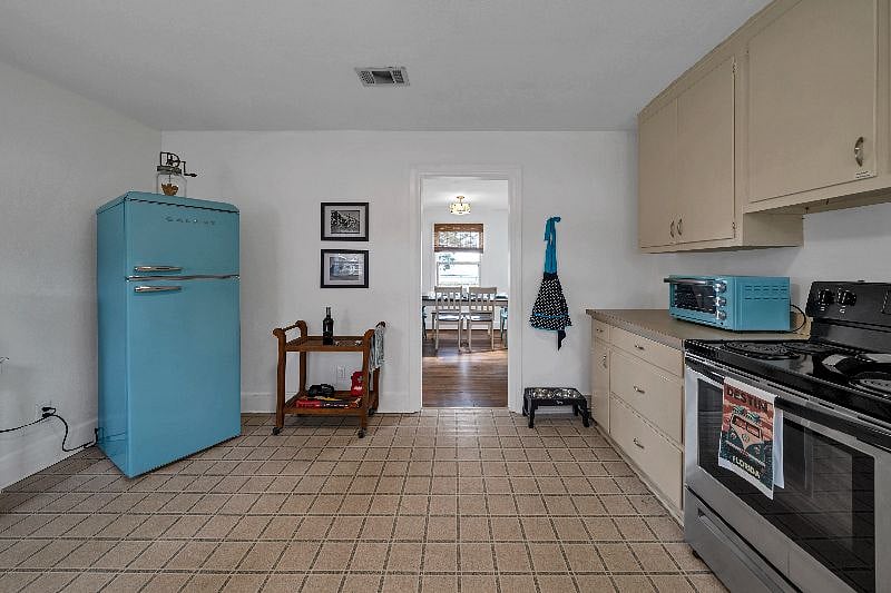 Furnished Finder property 532614_1 photo 3