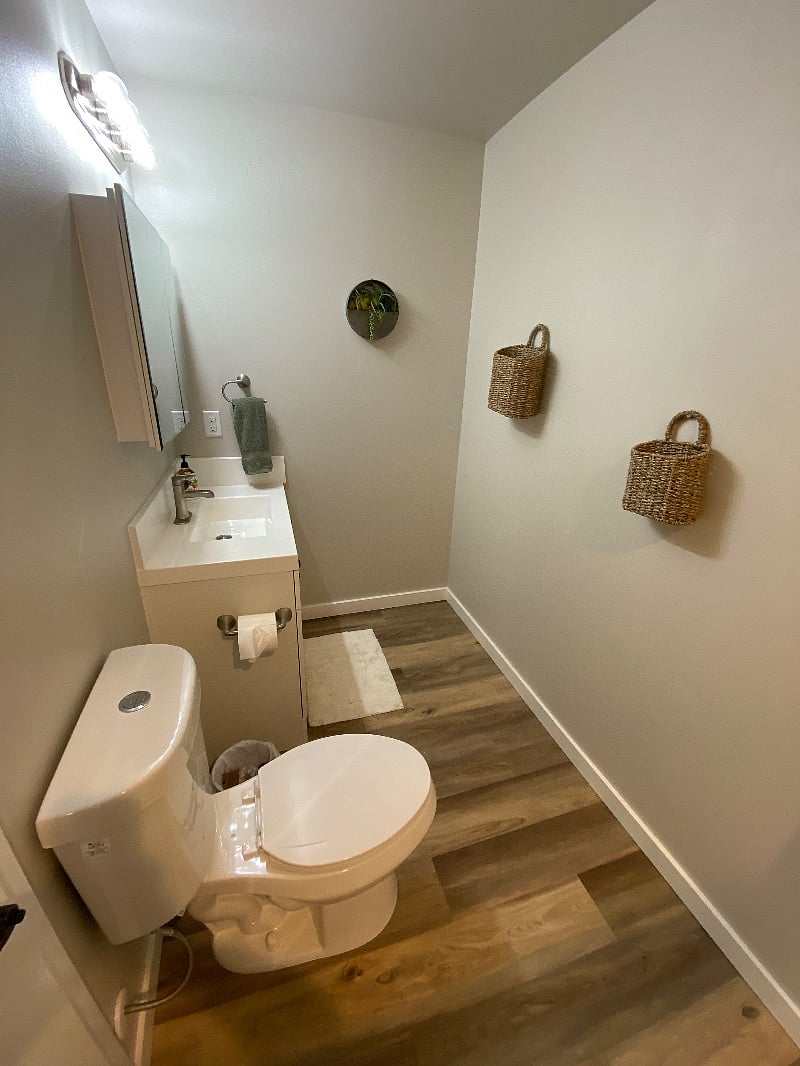 Full size bath