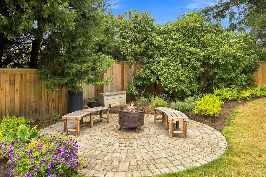 Fire pit area to unwind, roast smores, ponder life by the fire.