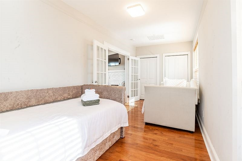 Furnished Finder property 532932_1 photo 2
