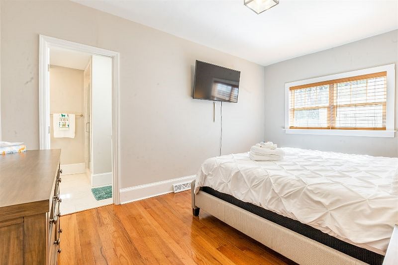 Furnished Finder property 532932_1 photo 18