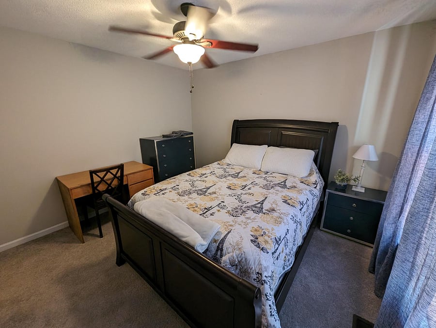Queen Bed in Guest Room