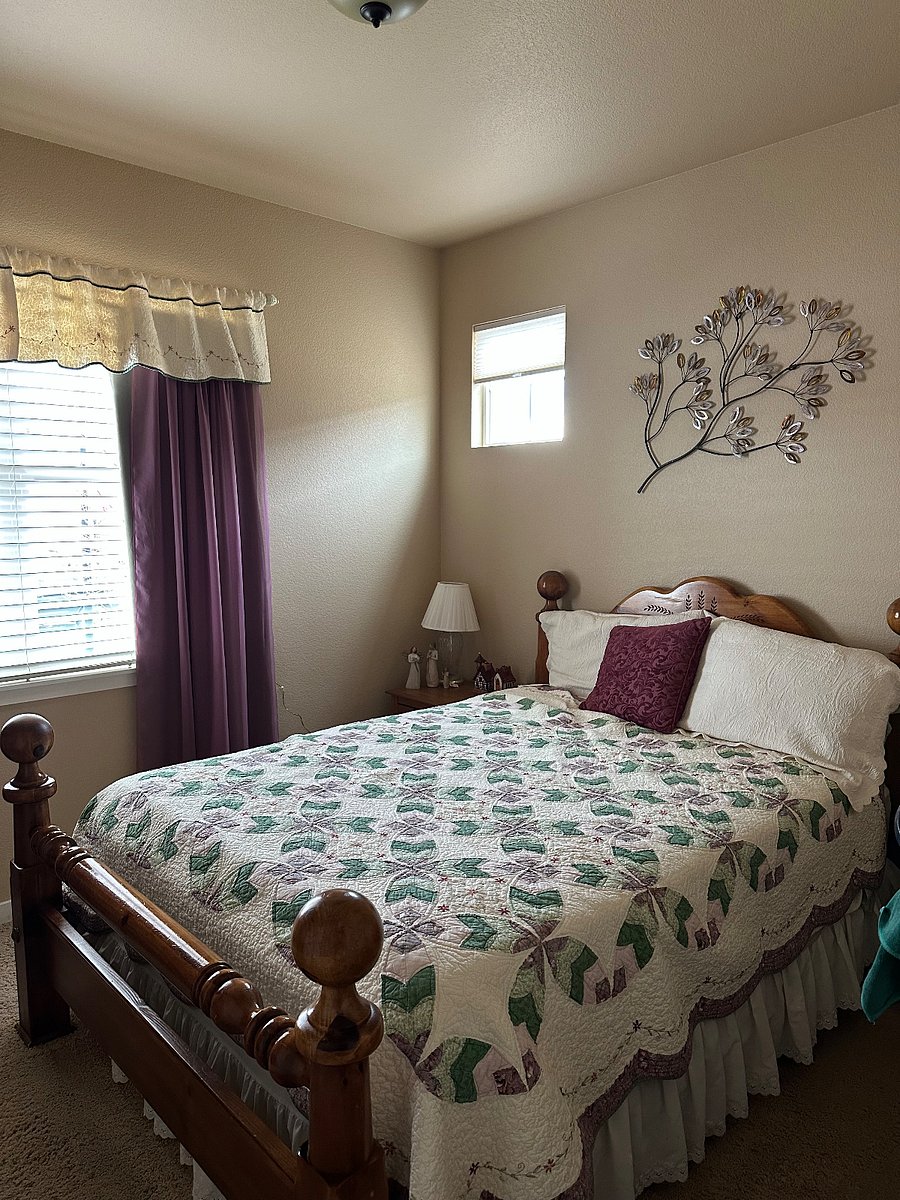 Up stairs bedroom