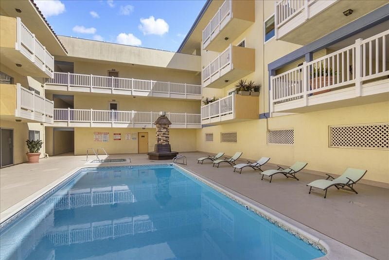 Furnished Finder property 533228_1 photo 11