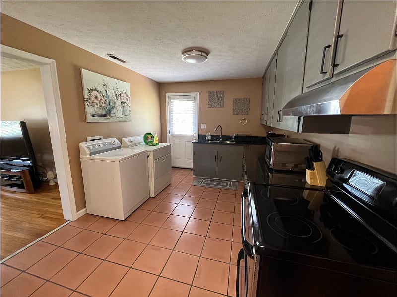 Furnished Finder property 533440_1 photo 12