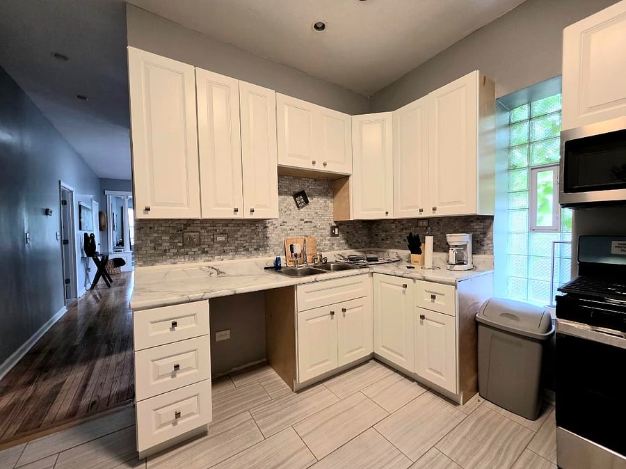 Full Kitchen