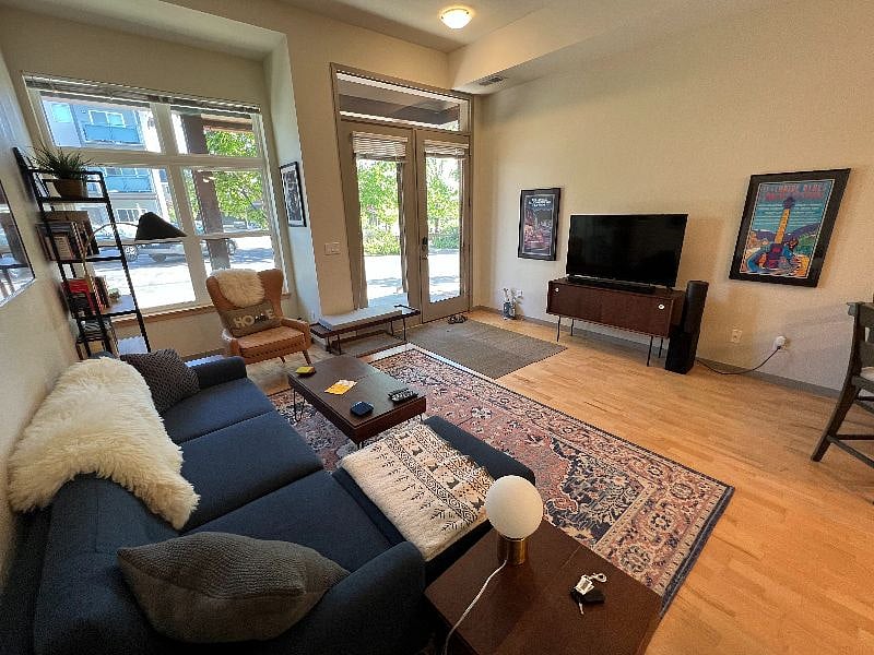 Furnished Finder property 533888_1 photo 1