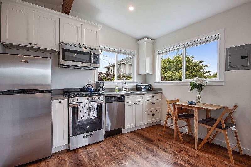 Furnished Finder property 533931_1 photo 8