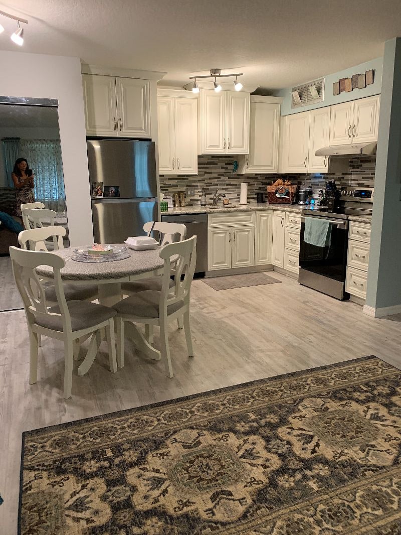 Dinette/Kitchen view