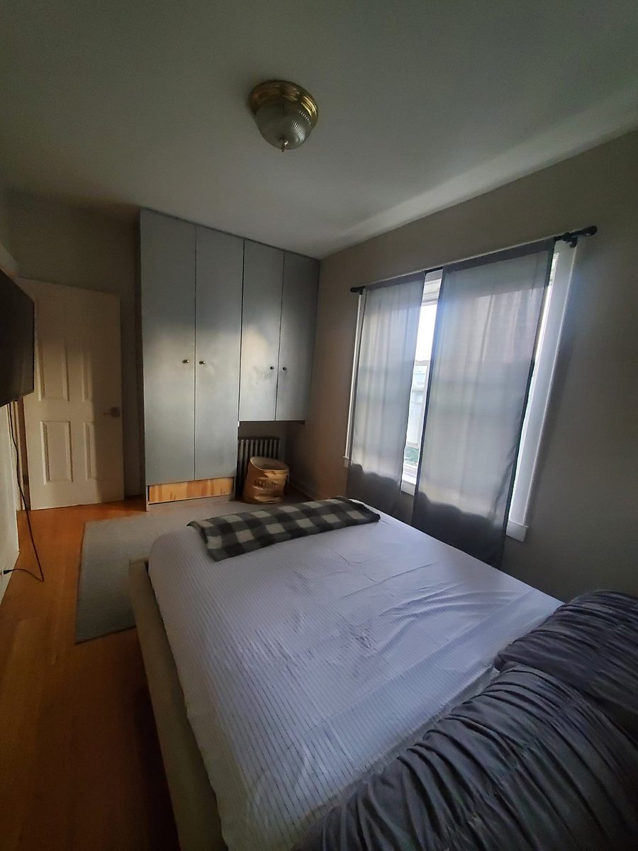Queen Room (Available as of September 1)