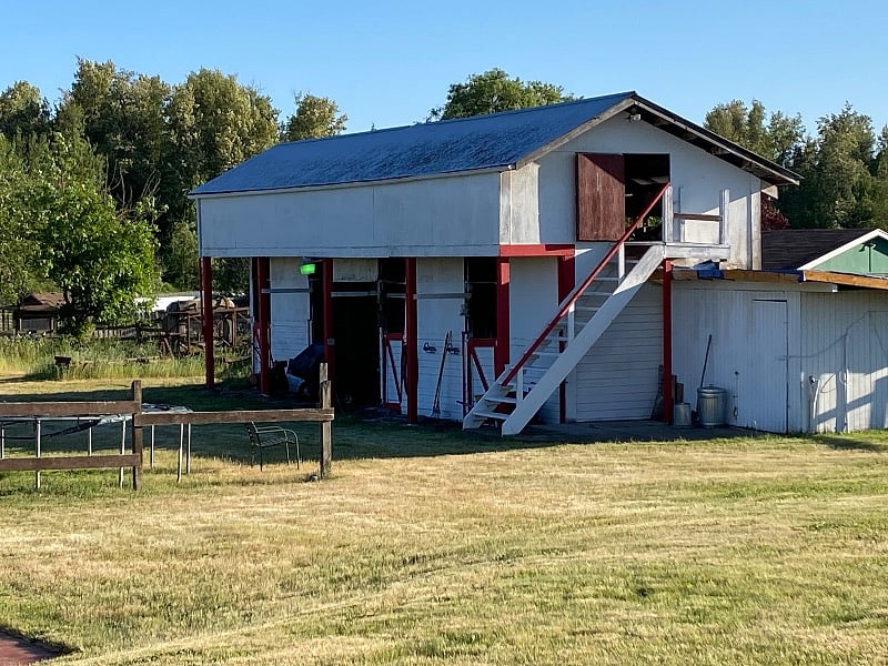 Barn