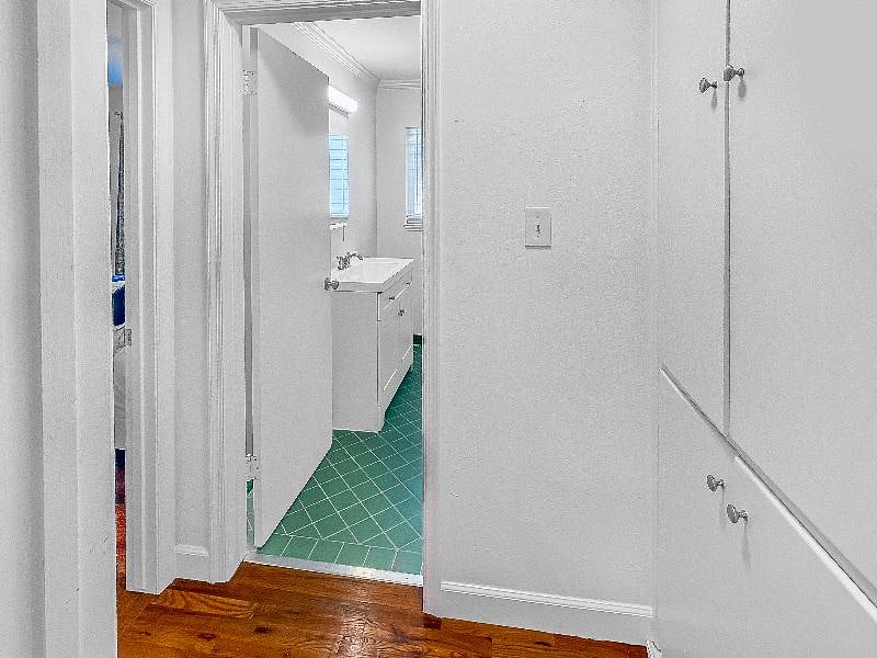 Hallway looking into bathroom