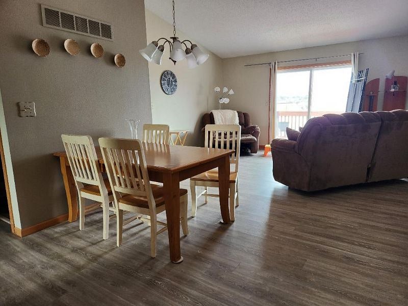 Dining/living room