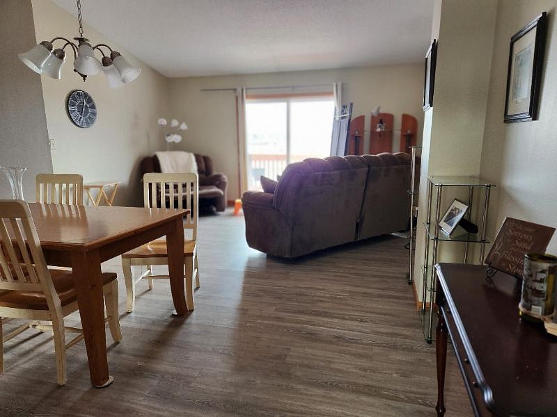 Dining/living area