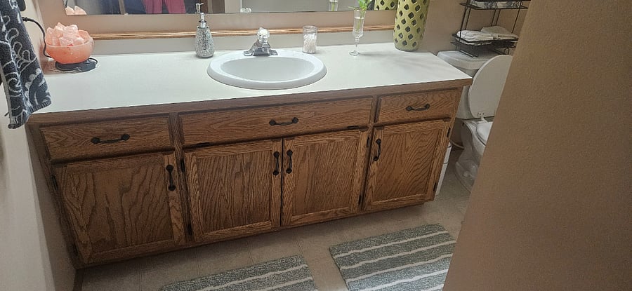 Upper level full bathroom, not shared
