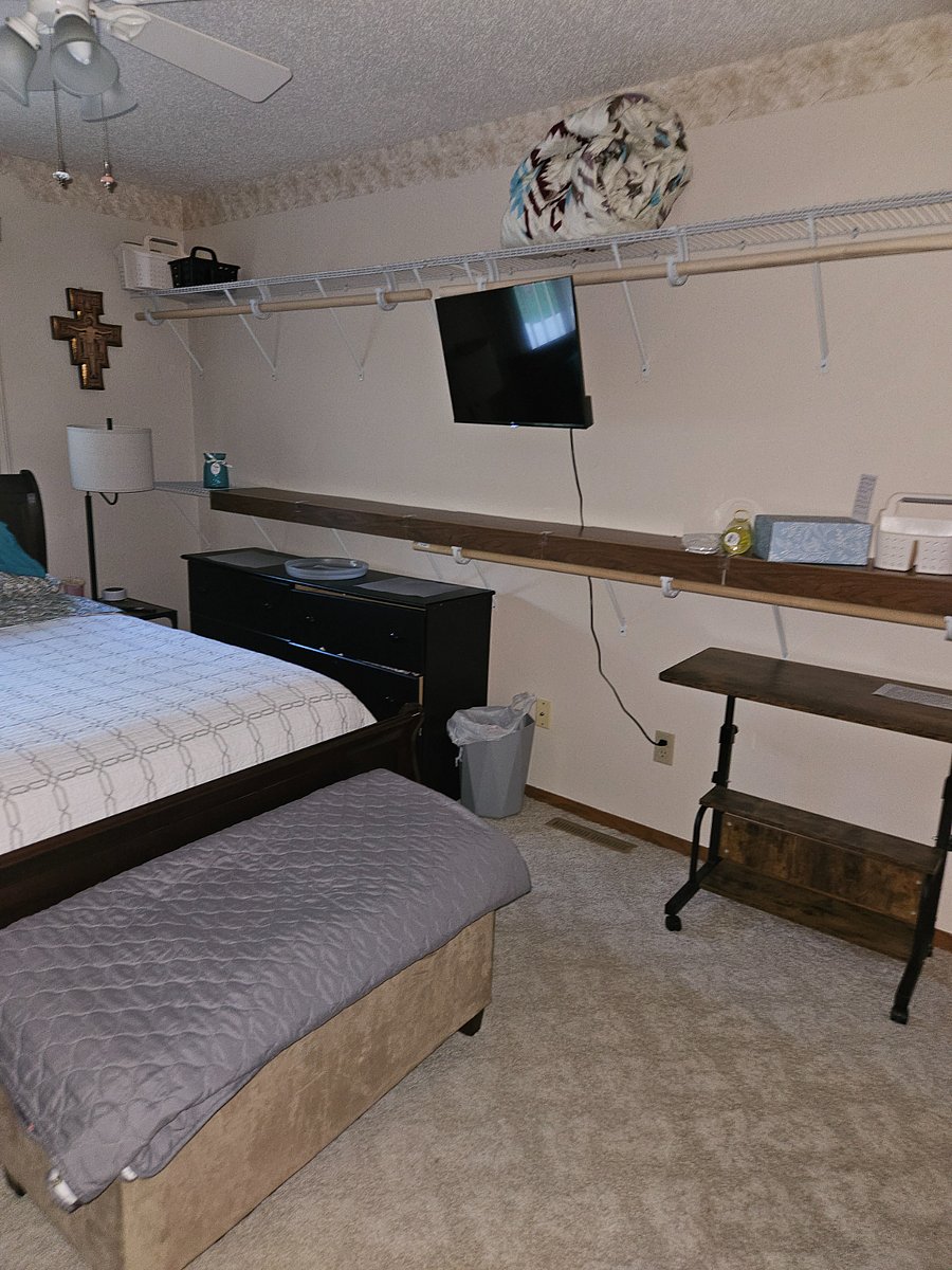 upper bedroom