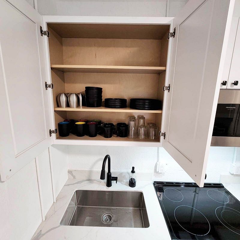 Apt No 5: Fully appointed kitchen