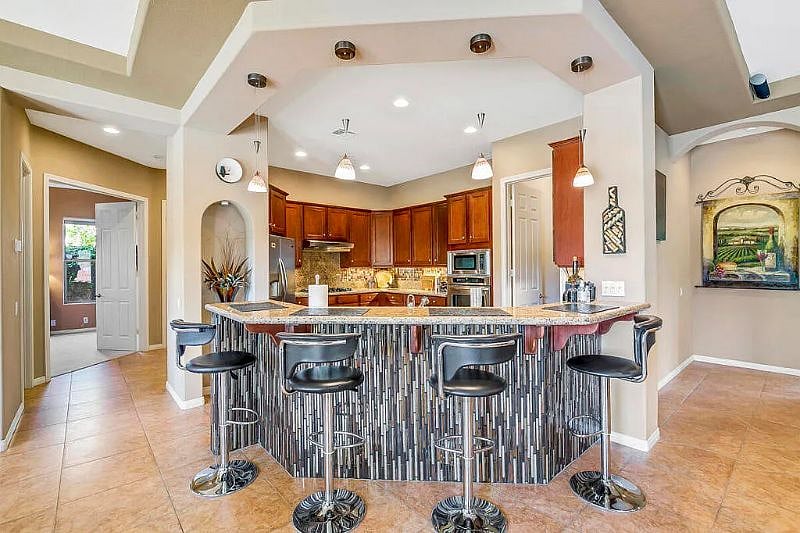 kitchen bar top