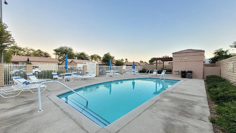 Furnished Finder property 534830_1 photo 11