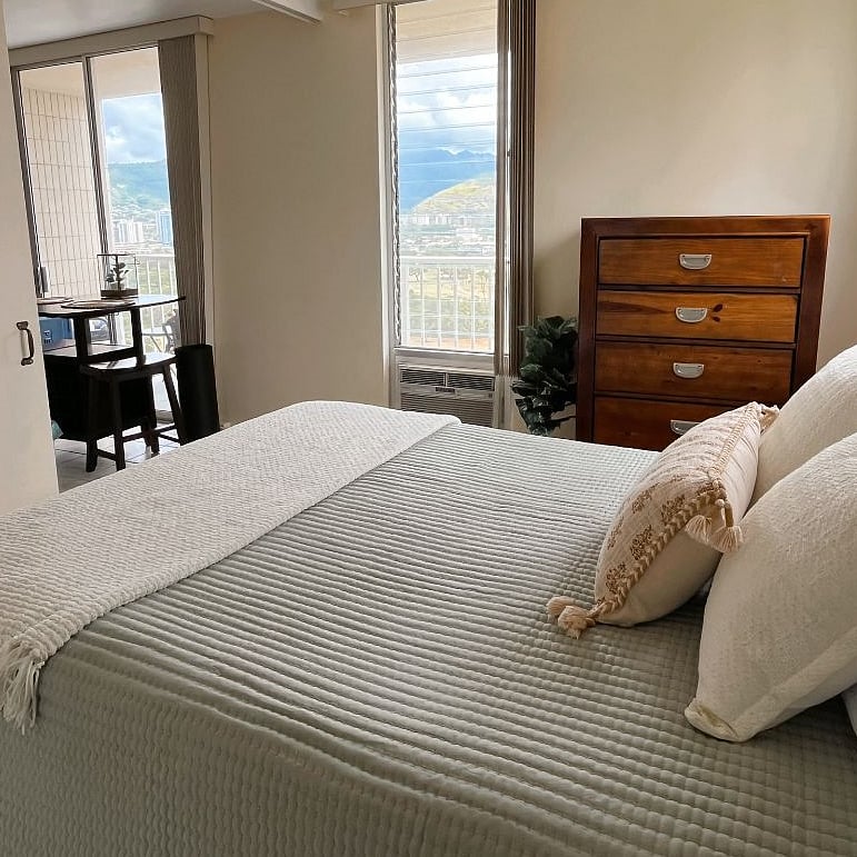 bedroom can be turned into open concept layout as well!