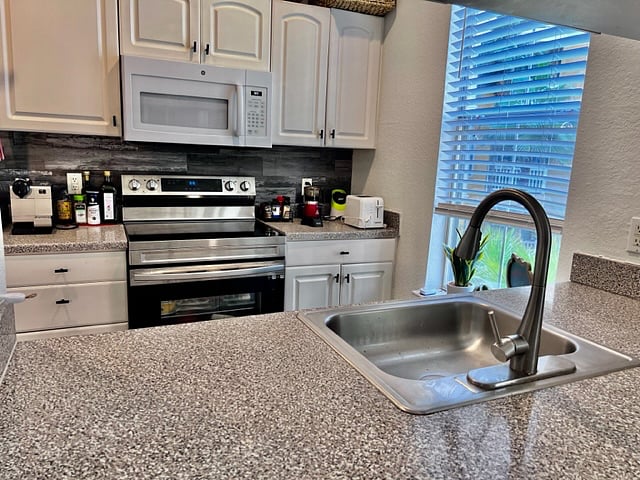 Furnished Finder property 535013_1 photo 33