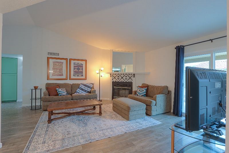 Furnished Finder property 535062_1 photo 3