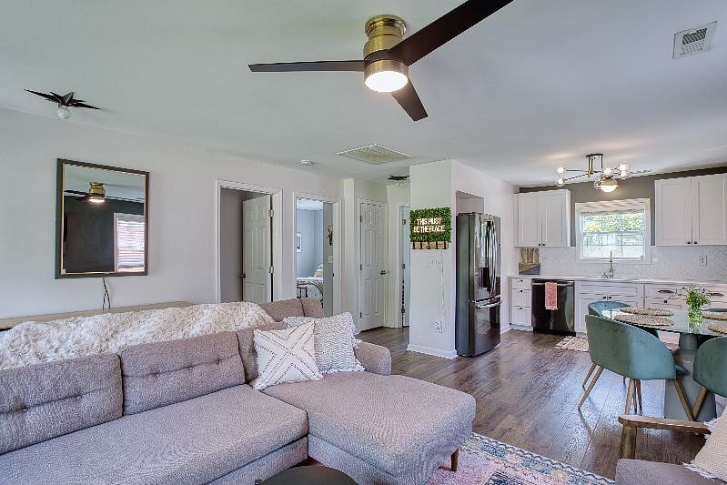 Furnished Finder property 535153_1 photo 16