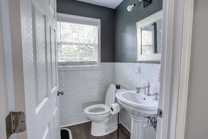 Main Full Bath