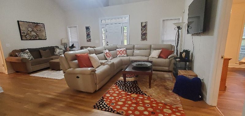 Furnished Finder property 535230_1 photo 3