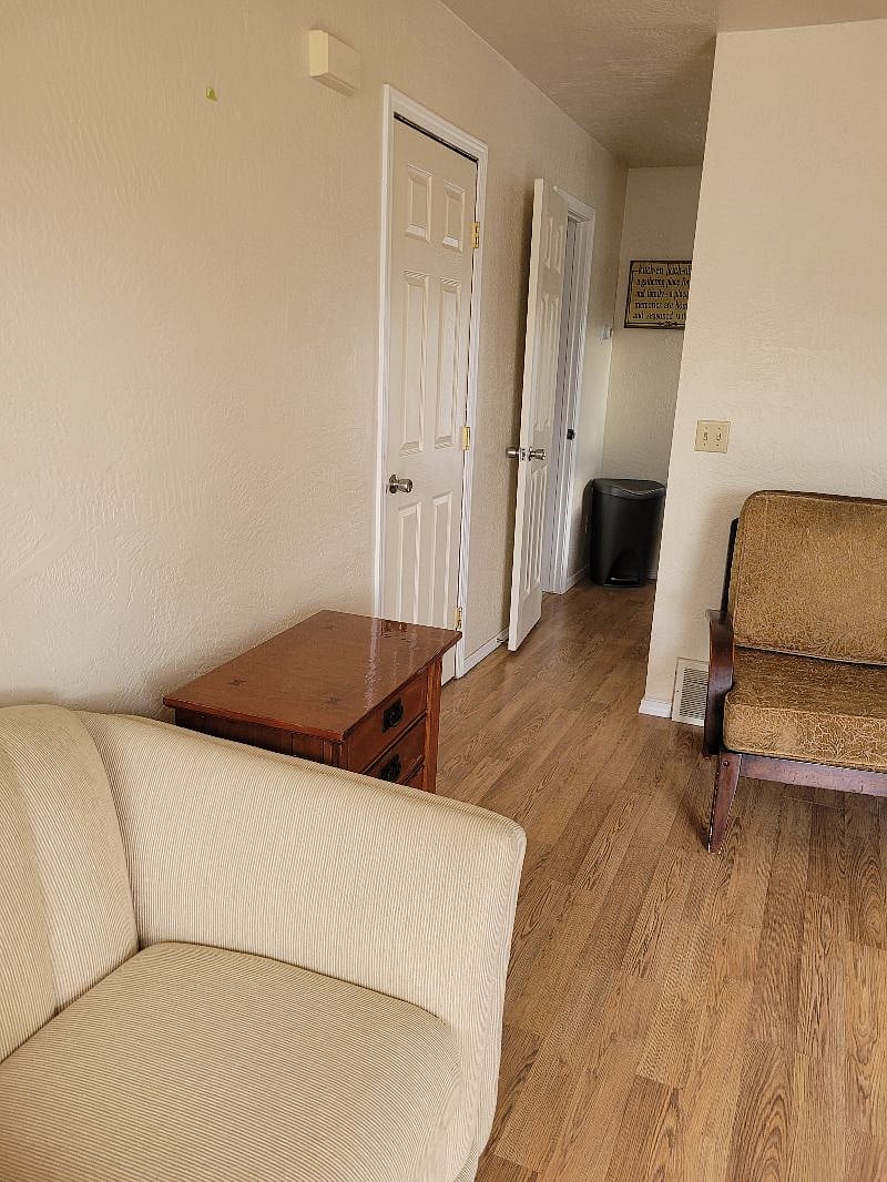 Furnished Finder property 535283_1 photo 3