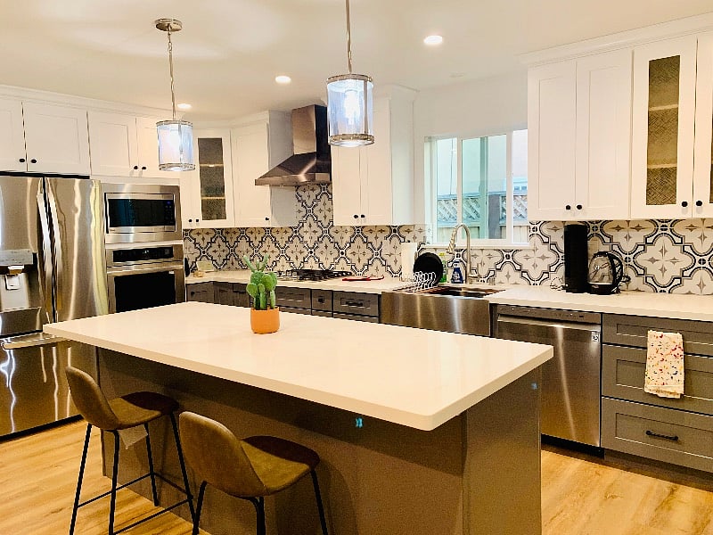 Large chef kitchen 