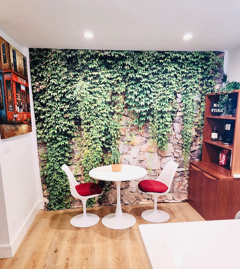 Cozy dining nook