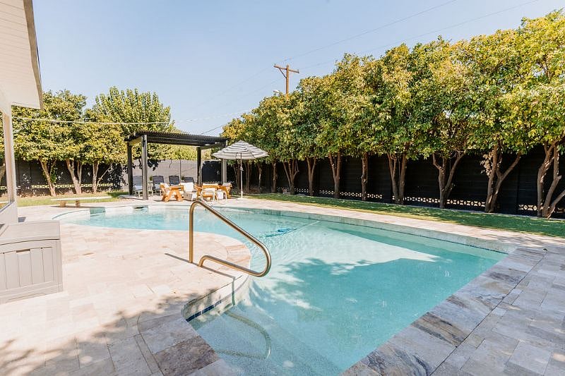 Furnished Finder property 535502_1 photo 25