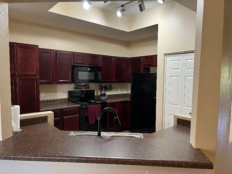 Furnished Finder property 535514_1 photo 3