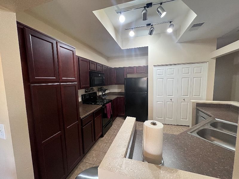 Furnished Finder property 535514_1 photo 4