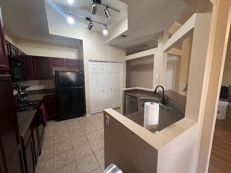 Furnished Finder property 535514_1 photo 6