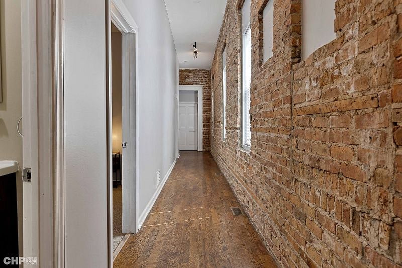 Hallway going to the bedrooms