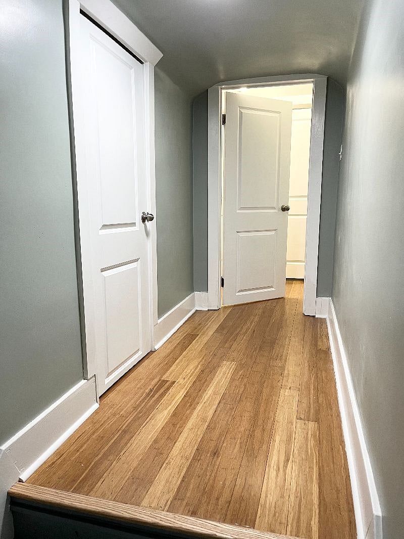 Hallway to closet.