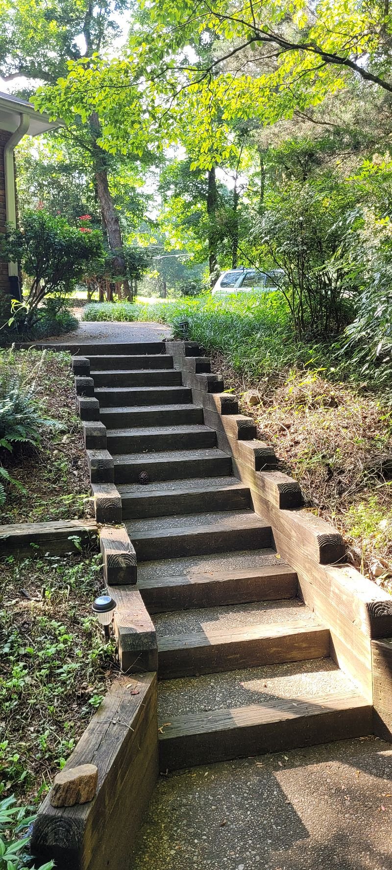 stairs from parking to private entrance