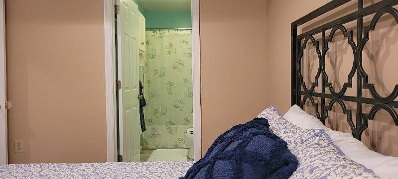 en-suite bathroom