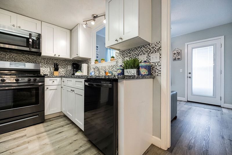 Furnished Finder property 535923_1 photo 14
