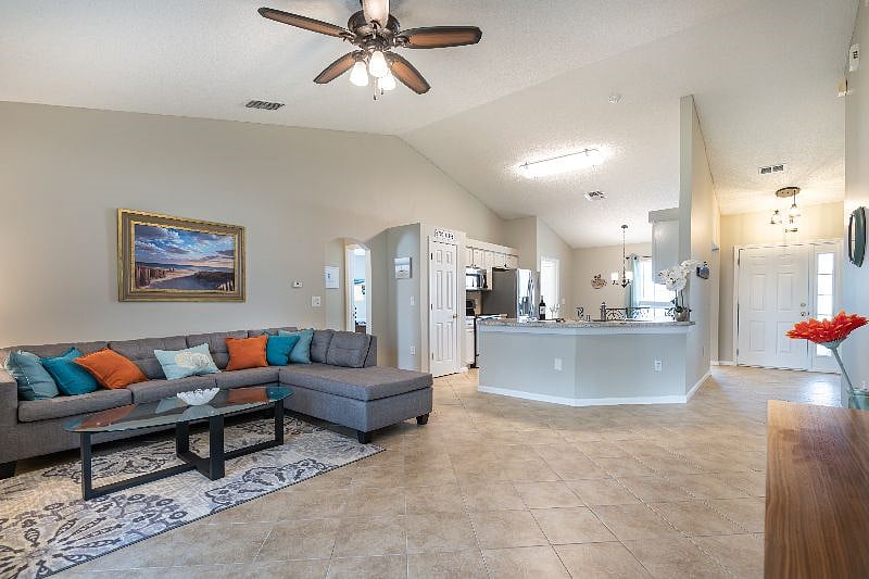 Furnished Finder property 535955_1 photo 4